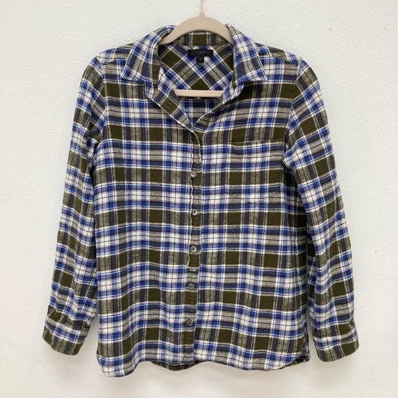 J Crew cozy plaid flannel long sleeve button up shirt - Picture 2 of 11